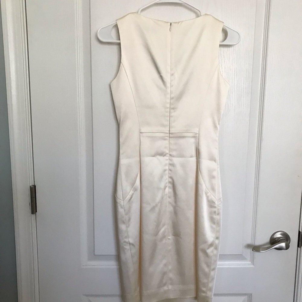 Trina Turk White Sleeveless Beaded Neck Dress 0 - Picture 6 of 8